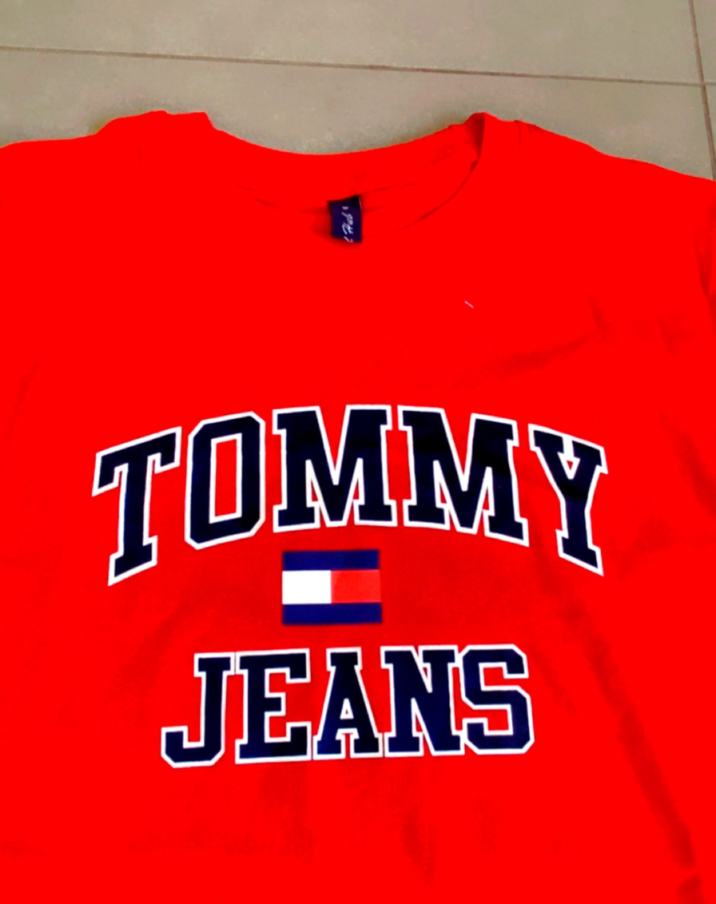 Elegant TOMMY T-Shirt For Men