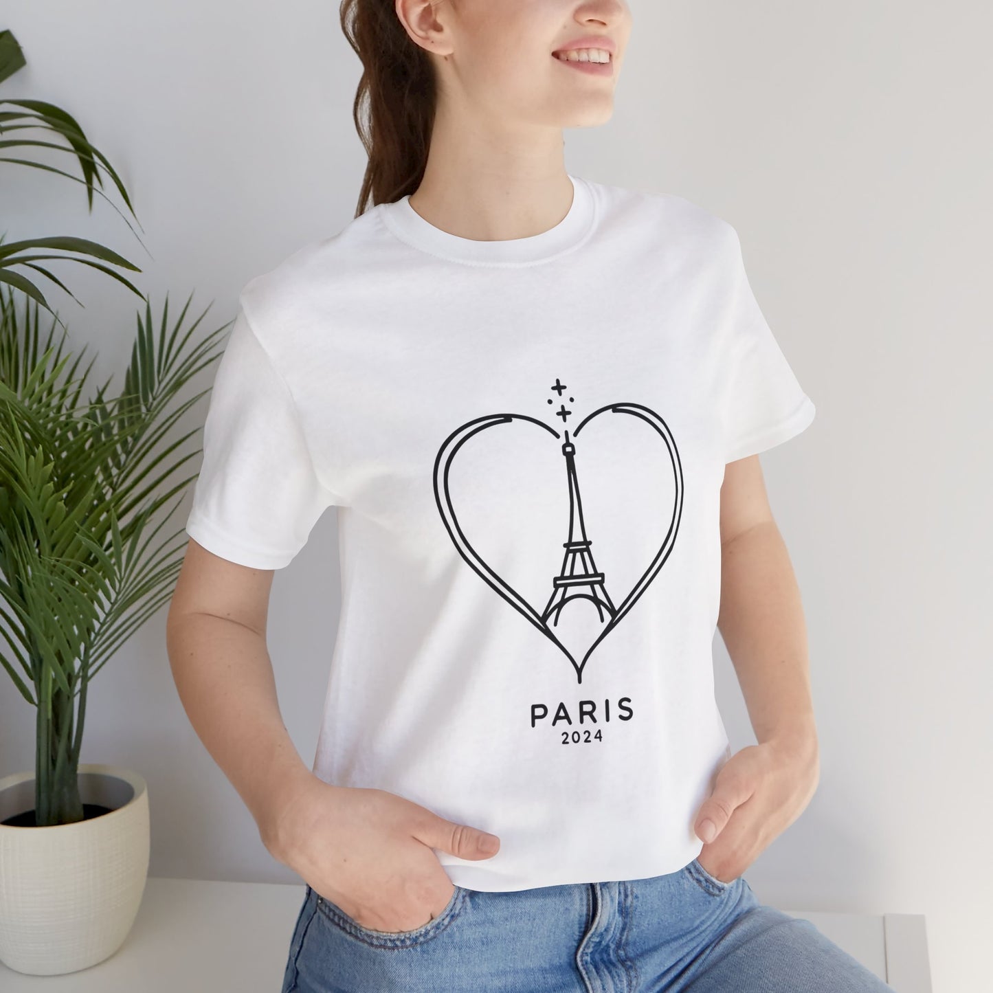 Women T-shirt with heart and Eiffel Tower Design